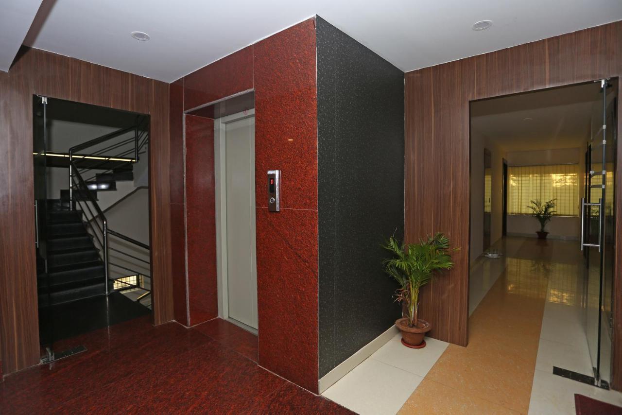 Hotel Railview Bhuvanesvar Kültér fotó