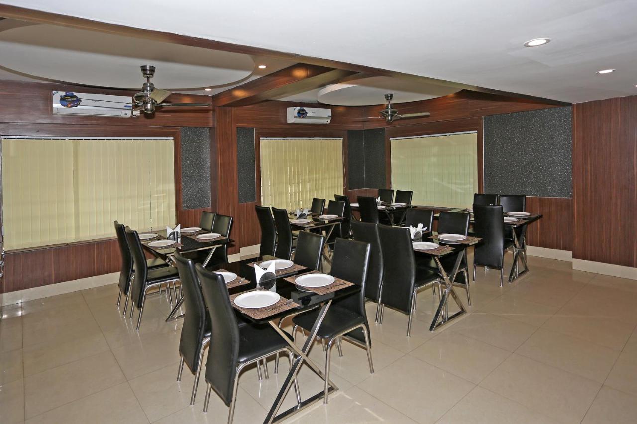 Hotel Railview Bhuvanesvar Kültér fotó